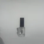 بطری شیشه‌ای لاک ۱۰ میل شفاف با درب فرچه‌دار، مناسب برای بسته‌بندی لاک ناخن و ژل‌های زیبایی