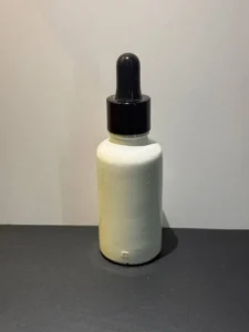 شیشه سفید ۳۰ میل همراه با قطره چکان مخصوص اسانس و سرم پوستی