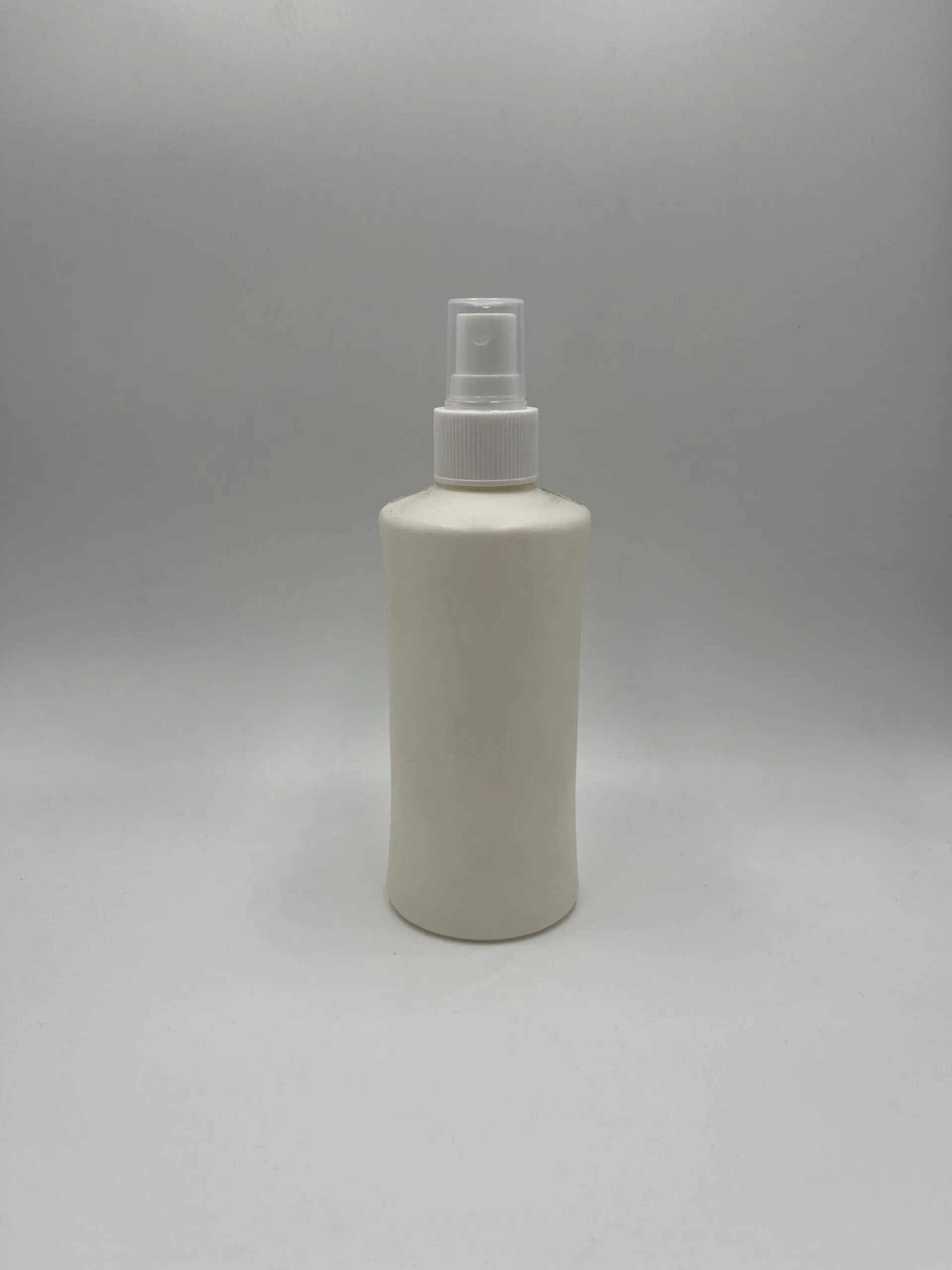 IMG_3245-scaled بطری پلی اتیلن 200 میلی لیتر سفید همراه با رقیق پاش سفید